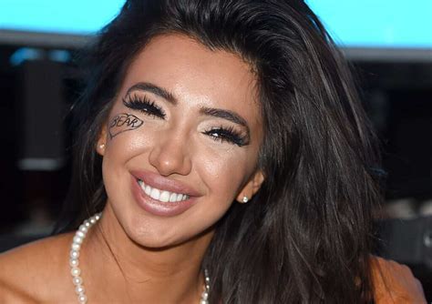 chloe kahn|Chloe Khan's biography: age, ethnicity, net worth, before and after.